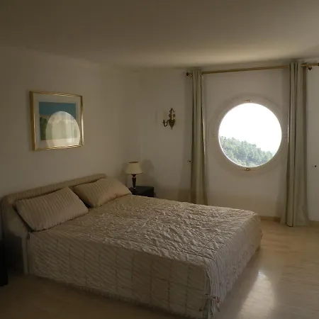 Villa Luxueuse Avec Piscine Et Vue Feerique Calme Fréjus